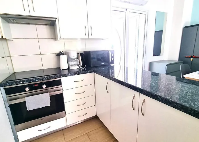 Διαμέρισμα Dream Escape 1 - 6 Min Walk To Kastella Beach!