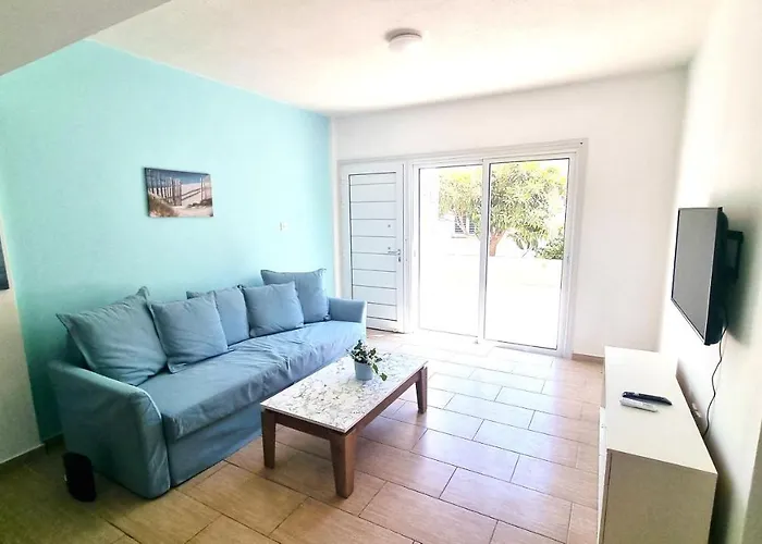 Dream Escape 1 - 6 Min Walk To Kastella Beach! *