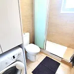 Daire Dream Escape 1 - 6 Min Walk To Kastella Beach! Larnaca