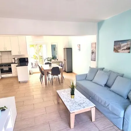 Dream Escape 1 - 6 Min Walk To Kastella Beach! *